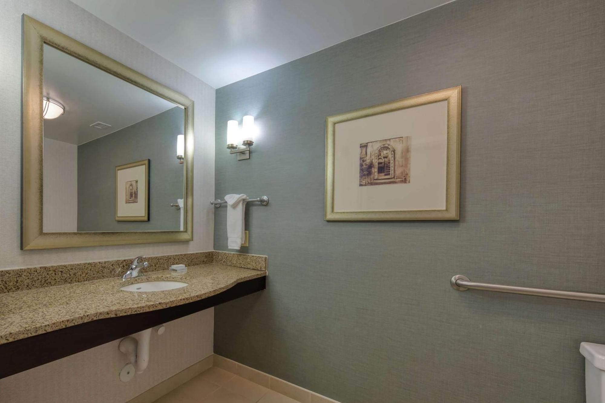 Hilton Garden Inn Durham Southpoint Ngoại thất bức ảnh